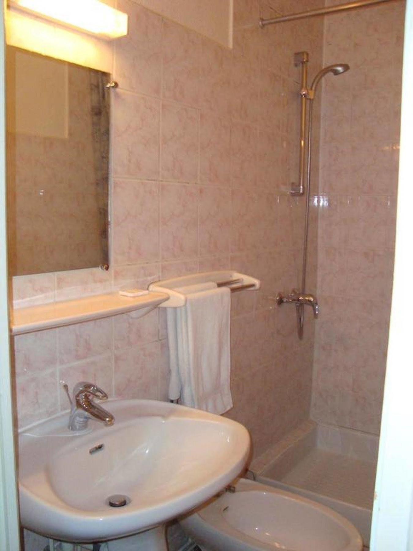 Hotel Liberty Paryż Zewnętrze zdjęcie