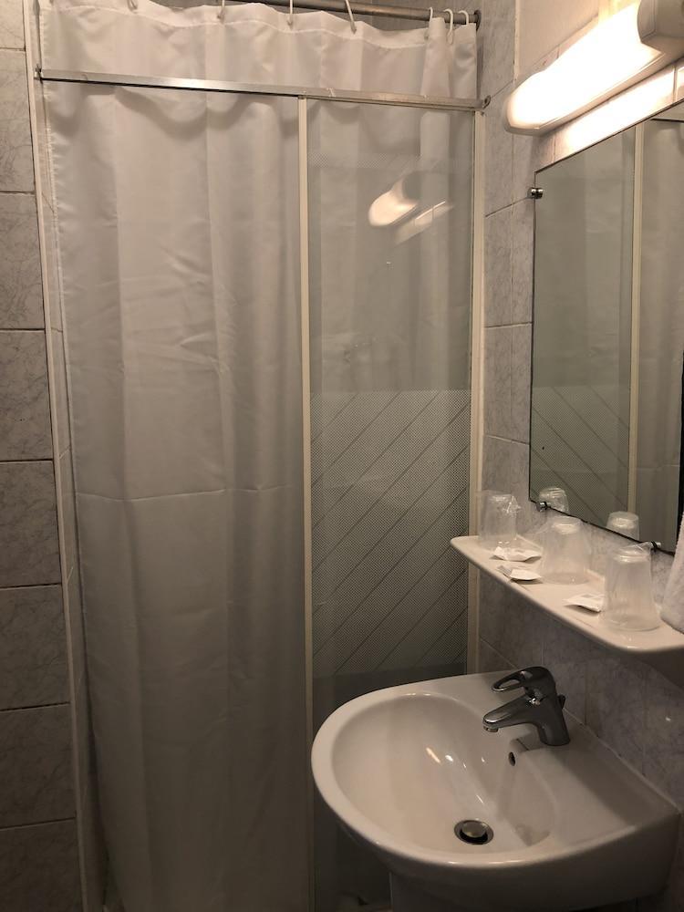 Hotel Liberty Paryż Zewnętrze zdjęcie